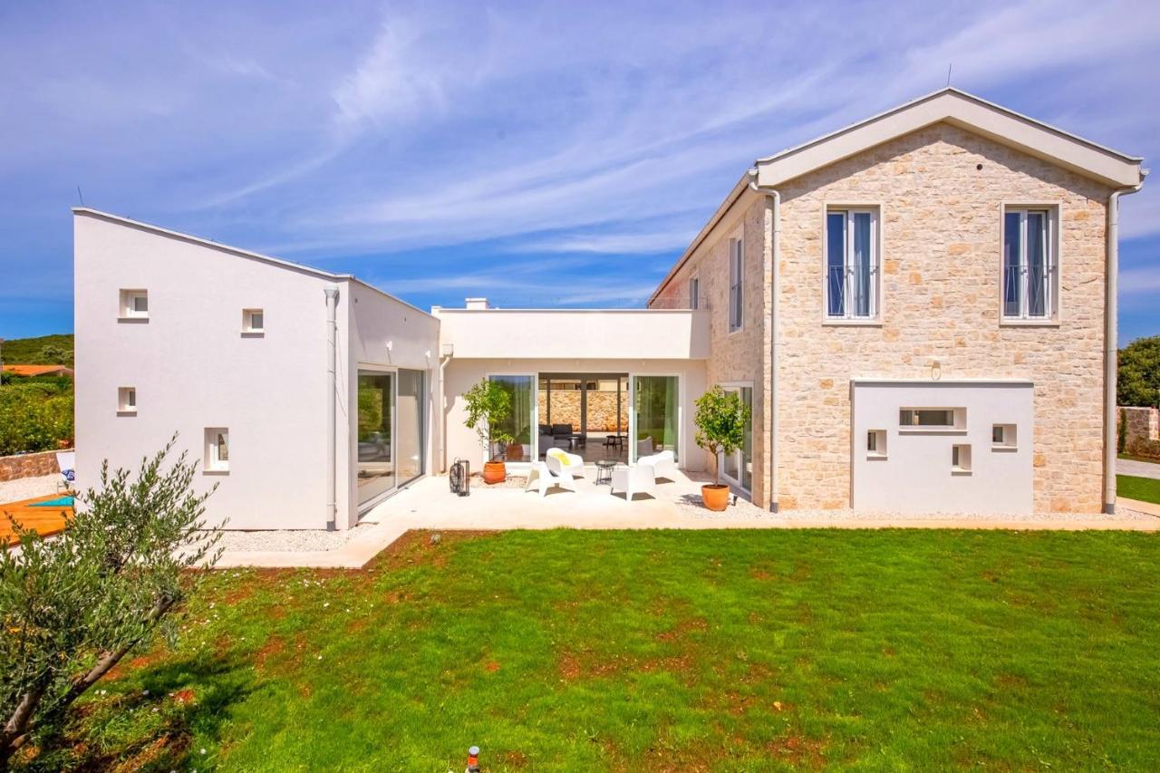 Villa Vela Muline - 8 Plus 2 Guests - Heated Pool أوغليان المظهر الخارجي الصورة