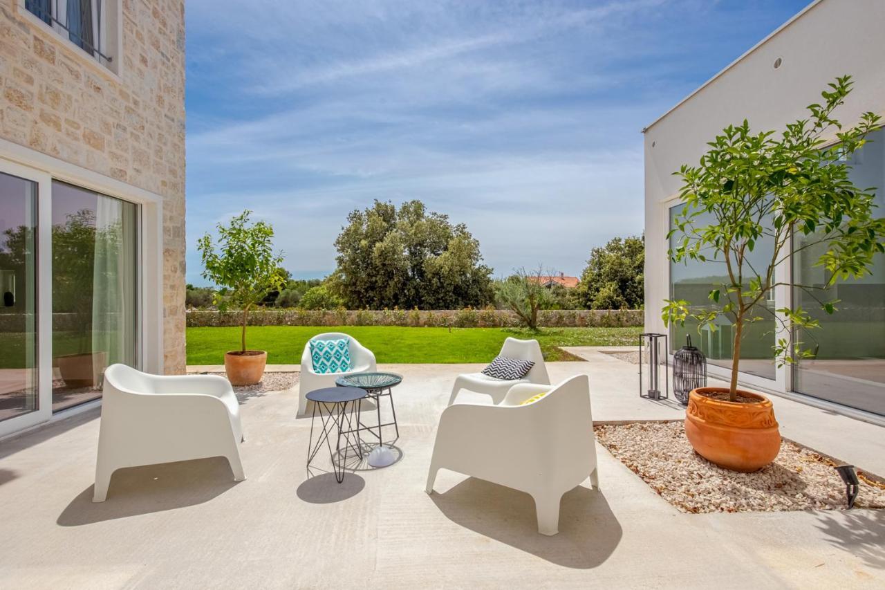 Villa Vela Muline - 8 Plus 2 Guests - Heated Pool أوغليان المظهر الخارجي الصورة